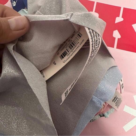 Victoria’s Secret No Show Shine Cheeky Panties Set - Picture 7 of 7